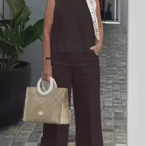 Costume femme en lin de couleur noir