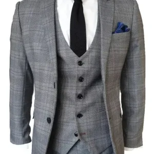 costume chic gris à carreaux pour occasion spéciale