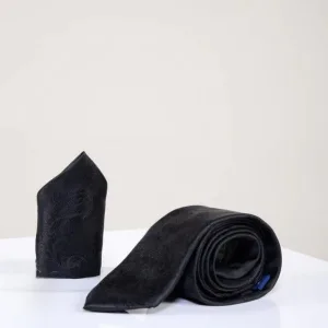 Ensemble Gentlemens Marc Darcy noir avec cravate paisley et pochette