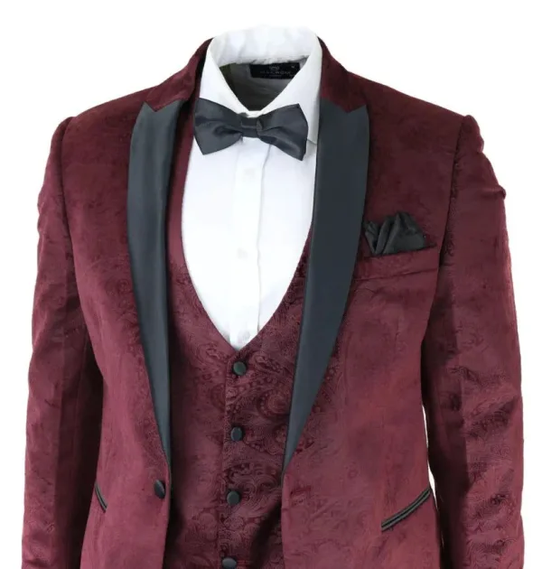 Smoking bordeaux en velours à motifs Paisley
