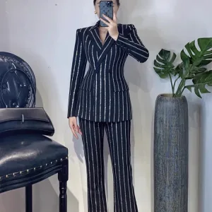 Costume 2 pièces femme rayé  noir et blanc
